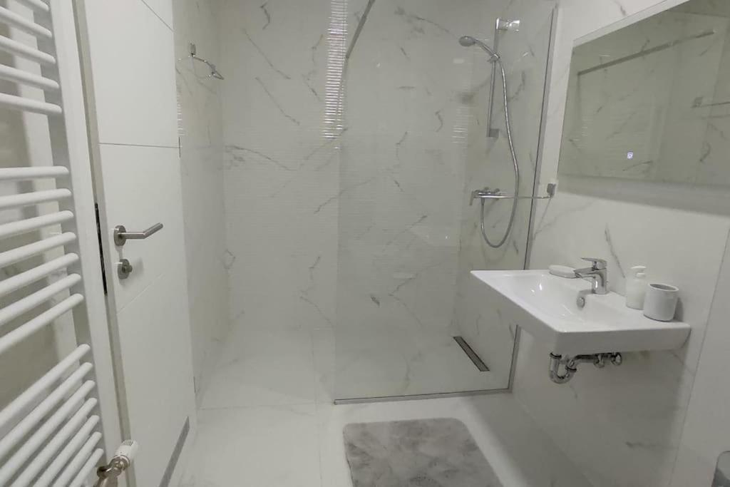 Sarajevo Tower - New Apartment Zewnętrze zdjęcie